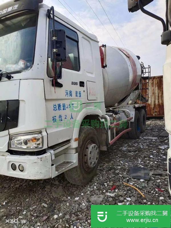 湖北出售二手大12方豪沃攪拌車，三一上裝,車況精品