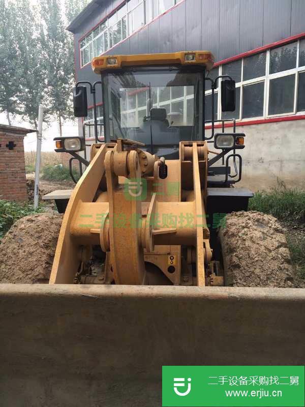 河北出售二手加長(zhǎng)臂龍工裝載機(jī)一臺(tái),車況好