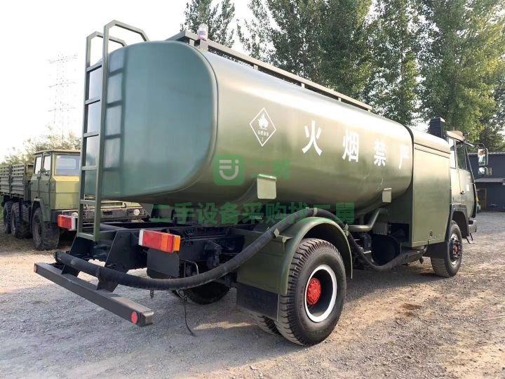 出售19年的斯太爾四驅加油車，車況良好