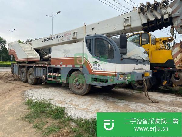 河北出售二手中聯30噸五節臂吊車車況非常好原車油漆