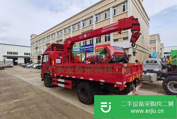 四川出售二手藍(lán)牌濰柴110馬力4噸隨車吊