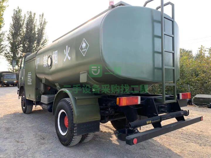出售19年的斯太爾四驅加油車，車況良好
