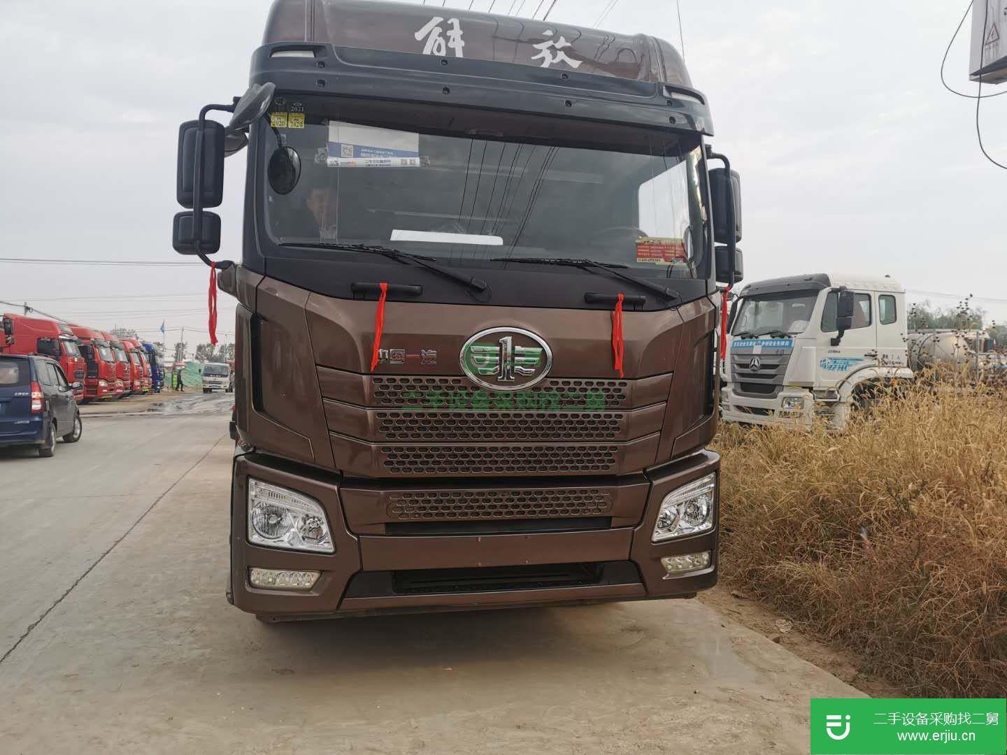 山東出售二手青島解放460馬力牽引車