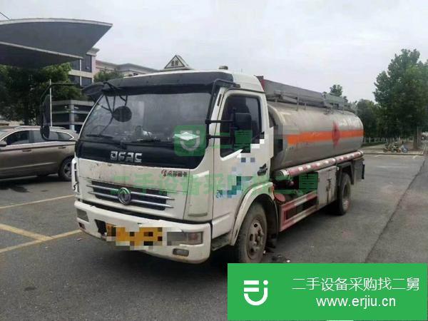 河南出售二手東風(fēng)8噸油罐車歐標(biāo)全套帶大流量加油機(jī)