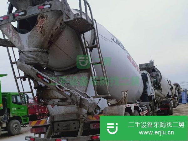 山西出售二手豪沃攪拌車，大12方！
