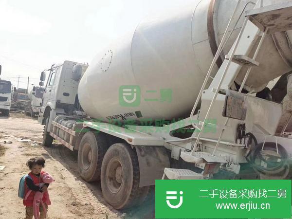 四川出售二手國四豪沃攪拌罐車，大12方