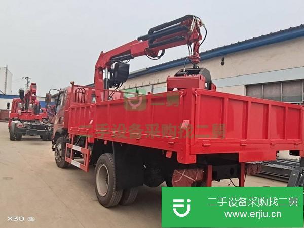 湖北出售二手重汽豪曼吊車，云內130馬力,五檔帶副變速箱,軸距3900,貨箱4.5米