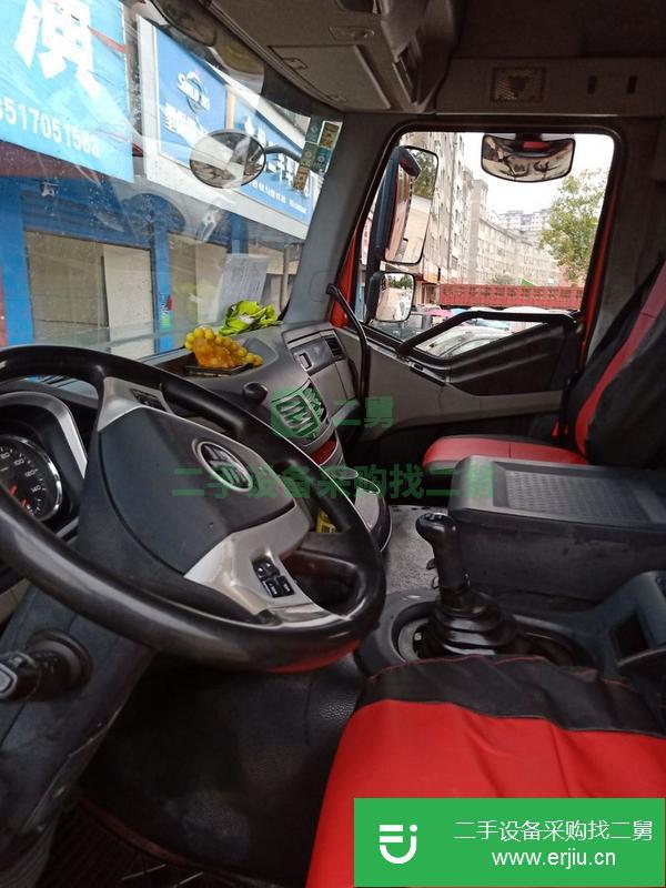 江西出售二手解放j6p460馬力牽引車