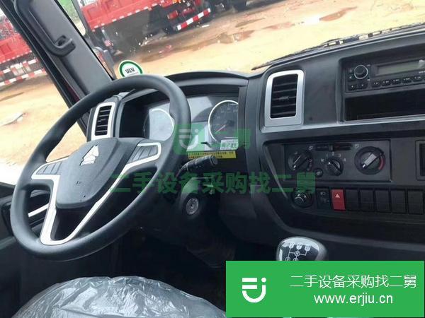 云南出售二手重汽豪曼云內130馬力徐工5噸隨車吊