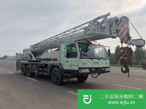 山東出售二手13年中聯25v藍色關愛汽車吊
