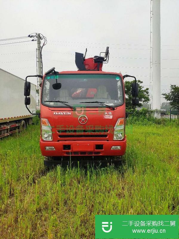 湖北出售二手大運折臂吊車，130馬力帶抓鐵器