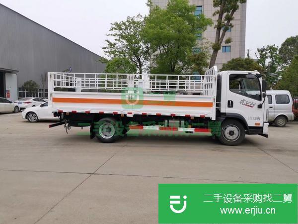 山東出售二手易燃液體危險品廂式運輸車可包上牌