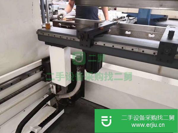 山東出售二手瑞鐵電液數(shù)控折彎?rùn)C(jī)100/3200