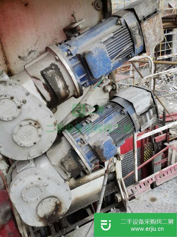 安徽出售二手中聯電梯,18節原廠鍍鋅節高度。3道扶著。成色漂亮