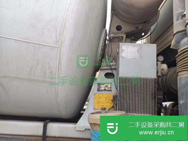 山東出售二手國五大14拉16方攪拌車，車況精品三層大架,兩節傳動軸
