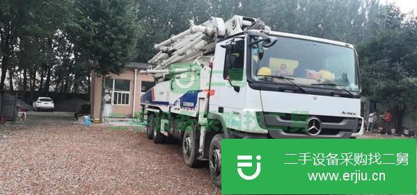北京出售二手中聯(lián)叉腿四橋6節(jié)臂混凝土泵車