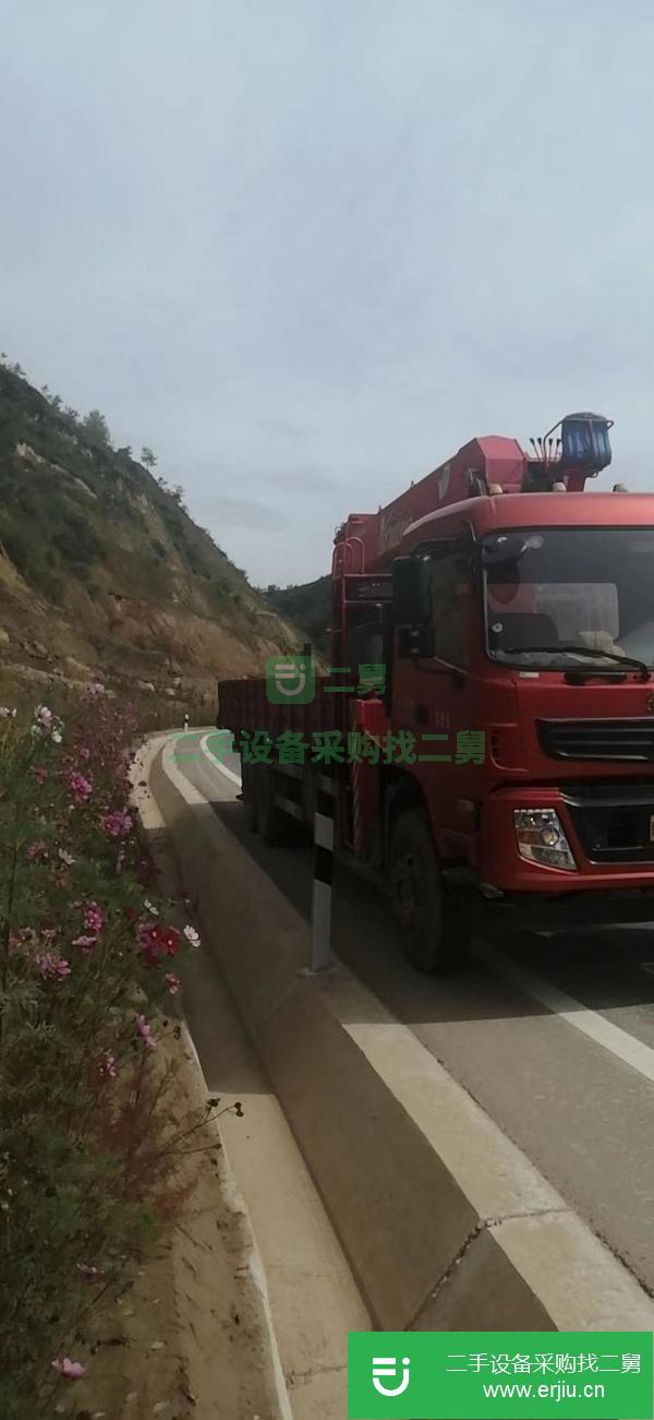 山西出售二手精品古河12噸吊車，上操作四只腿，車廂長8.5米，玉柴270馬力，全險