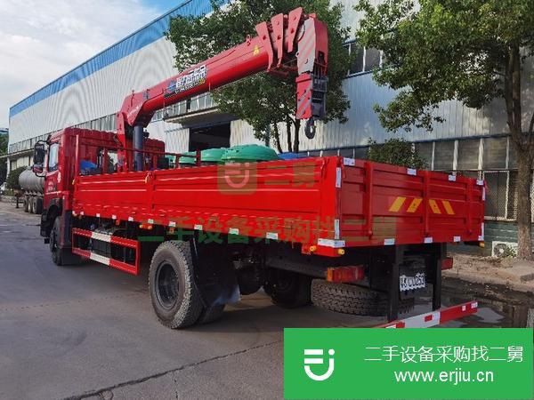 廣西出售二手東風(fēng)單橋吊車  玉柴200馬力 六米一貨箱