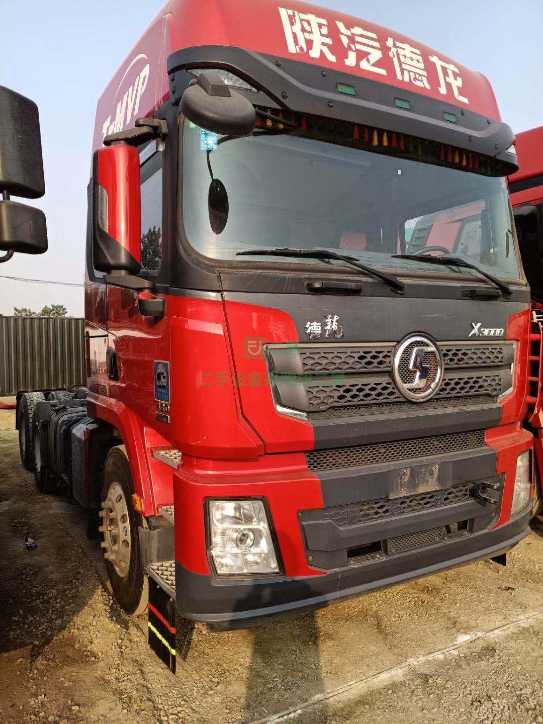 出售一臺(tái)一年整全保險(xiǎn)新款德龍X3000牽引車，430馬力，雙驅(qū)