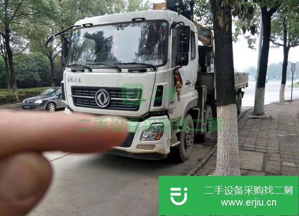 廣東出售二手東風(fēng)天龍吊車，上裝三一14噸吊機(jī)