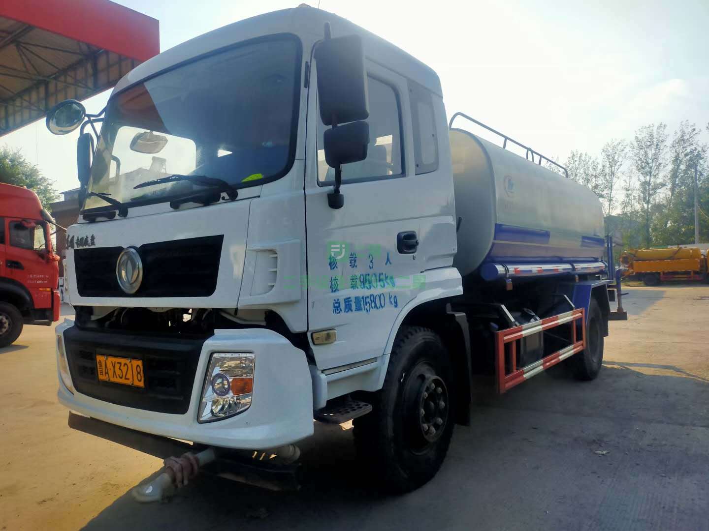 出售一臺東風灑水車，國五排放量