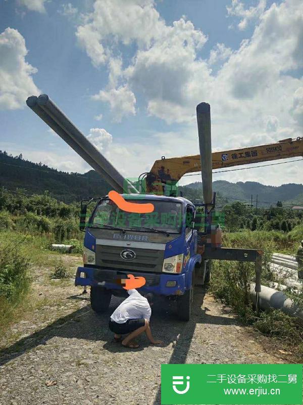 湖南出售二手徐工8噸吊車(chē)，大臂13.5米,車(chē)廂4.5米