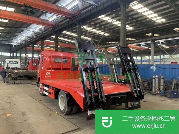 山西出售二手東風(fēng)單橋挖機(jī)平板運(yùn)輸車