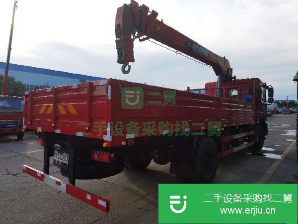廣西出售二手東風(fēng)單橋吊車  玉柴200馬力 六米一貨箱