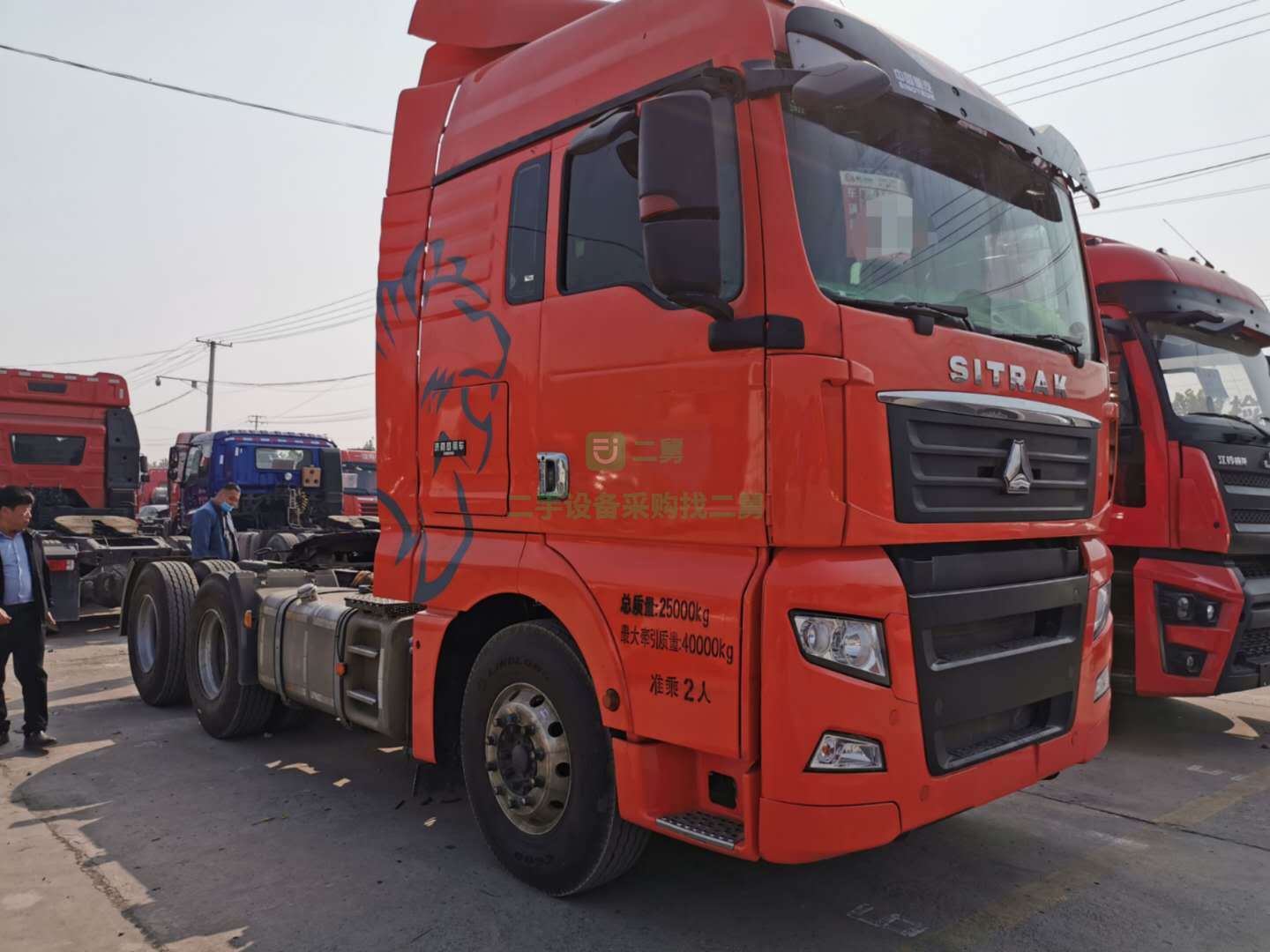 出售18年10月份汕德卡540馬力牽引車