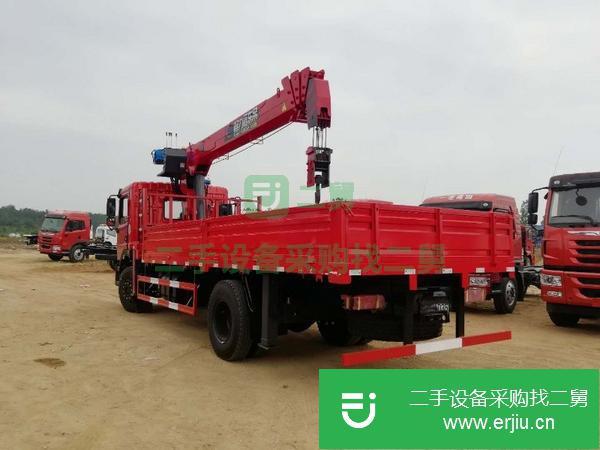 山西出售二手東風單橋8噸隨車吊6.1米貨箱