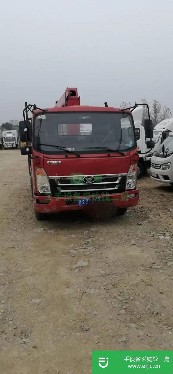 湖北出售二手藍牌吊車，5噸4節臂今年已年審