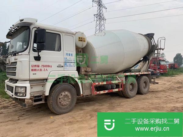 福建出售二手大14方德龍攪拌車 國五輪胎八成新手續(xù)齊全