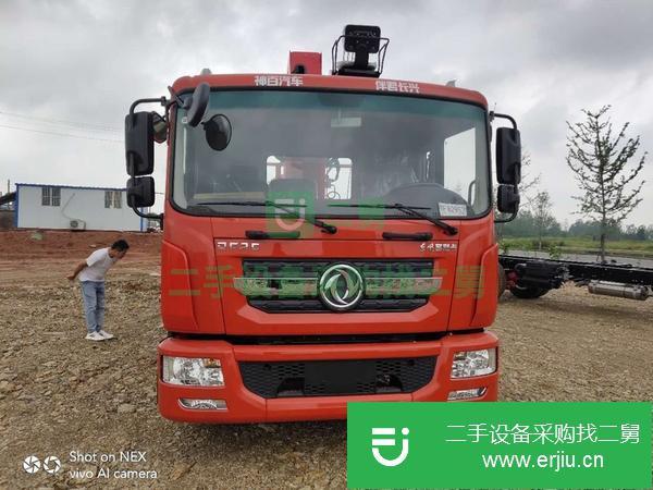 湖北出售二手東風多利卡吊車  上裝長興八噸吊機