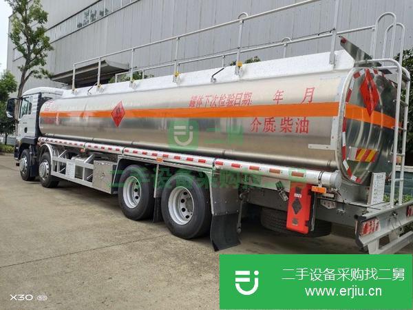 遼寧出售二手汕德卡國五30.4噸油罐車價(jià)格低包上戶