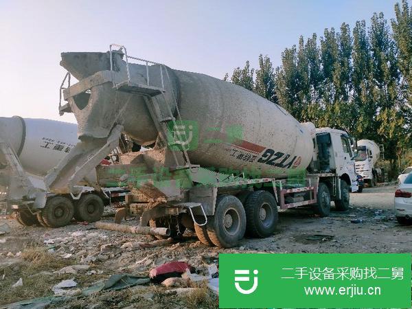 內蒙古出售二手10年豪沃攪拌車大18方