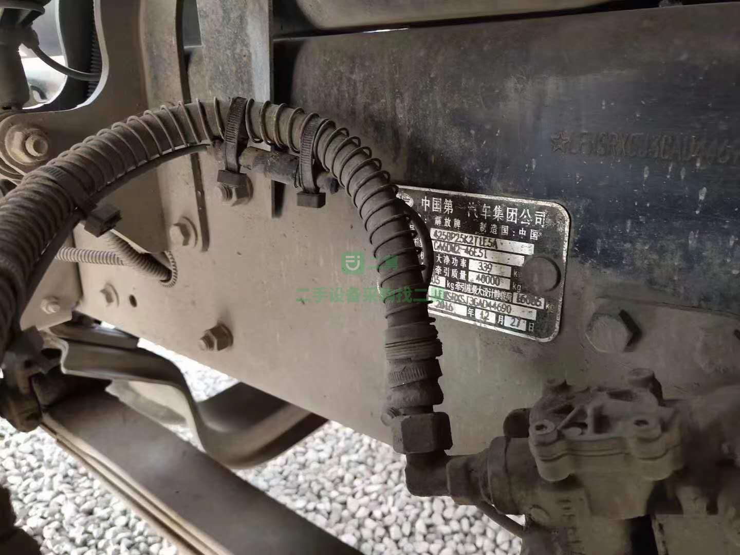 出售兩臺解放JH6牽引車 ，17年3月國五460馬力