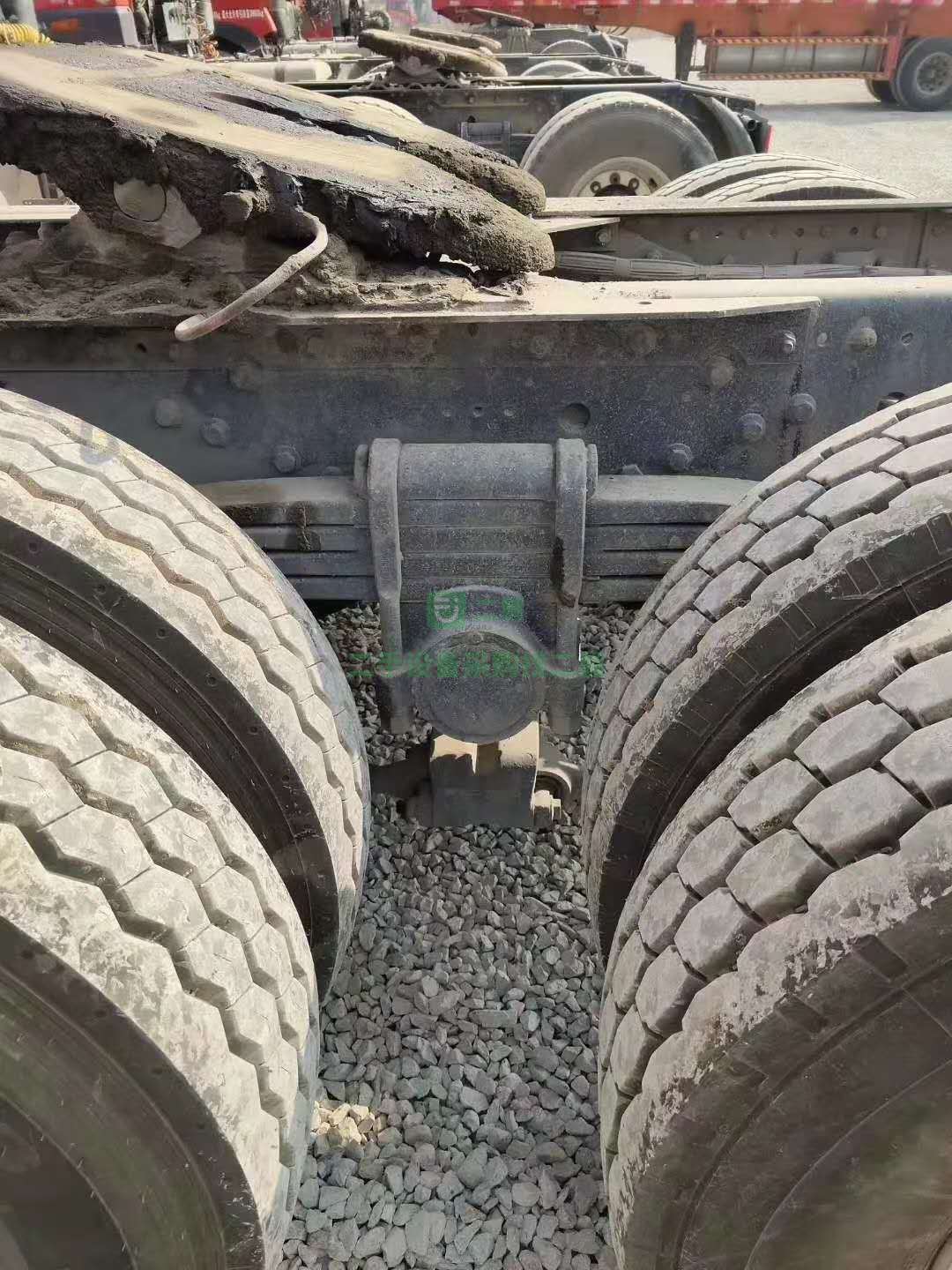 出售兩臺解放JH6牽引車 ，17年3月國五460馬力