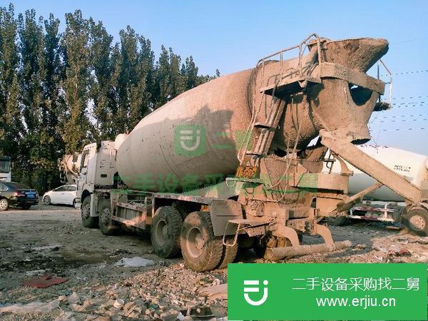 內蒙古出售二手10年豪沃攪拌車大18方