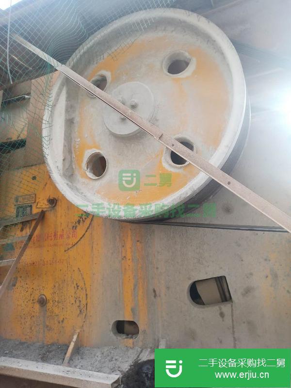 貴州出售二手石子破碎機，帶給料機電機起動柜