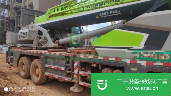 云南出售二手17年12月,國五中聯251V汽車吊