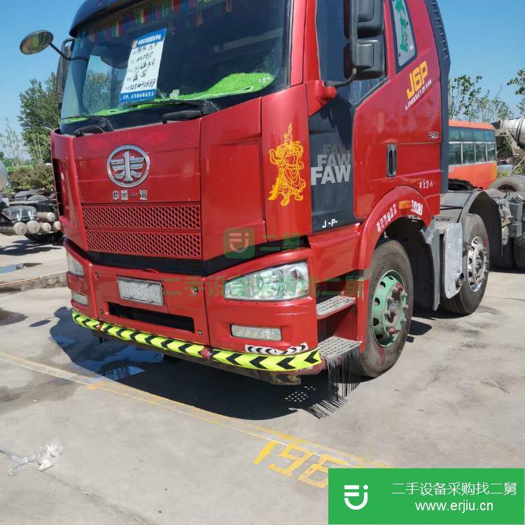 山東出售二手解放雙驅(qū)牽引車