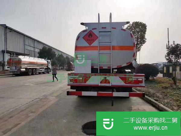 江西出售二手東風大多利卡D9油罐車軸距4700mm, 康機180馬力
