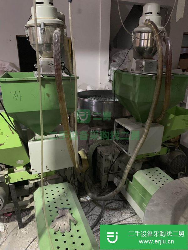 江蘇出售二手兩層共擠吹膜機一米一寬帶米克重色母機