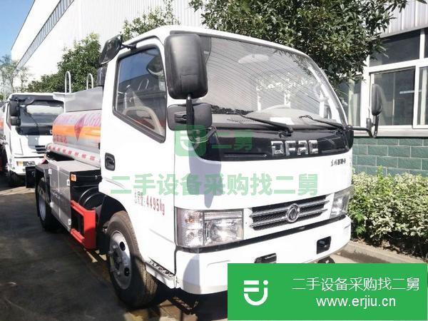 云南出售二手東風(fēng)多利卡88馬力運(yùn)油車