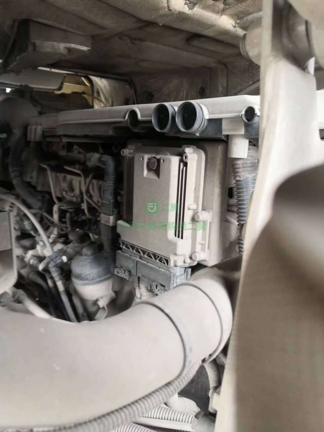 出售17年國四豪瀚牽引車，400 馬力，德國曼發動機
