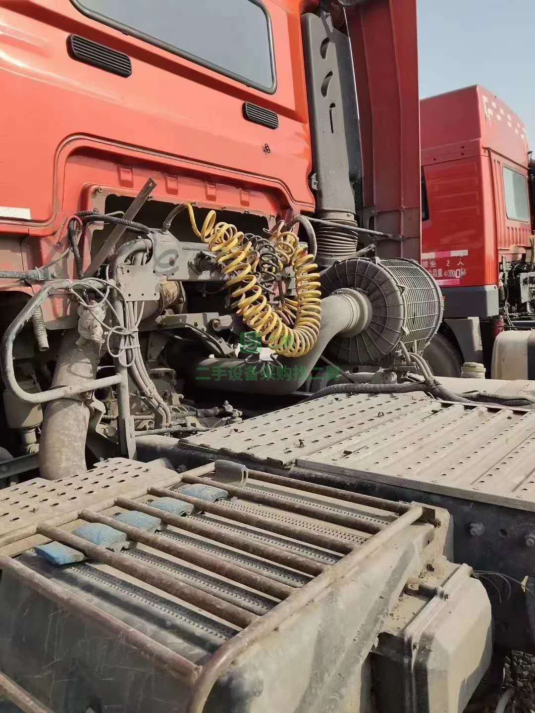 出售兩臺解放JH6牽引車 ，17年3月國五460馬力