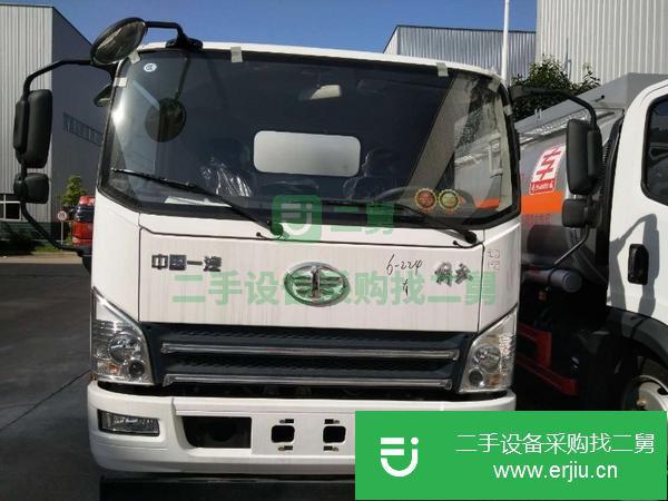 新疆出售二手解放加油車 包上戶