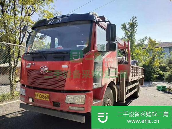 江蘇出售二手18年三一隨車吊解放大柴180馬力