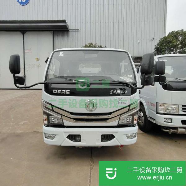 江蘇出售二手東風2噸藍牌油罐車包上戶