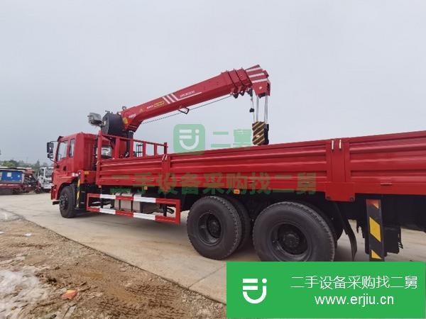 青海出售東風錦程前四后八吊車 上裝三一12噸吊機